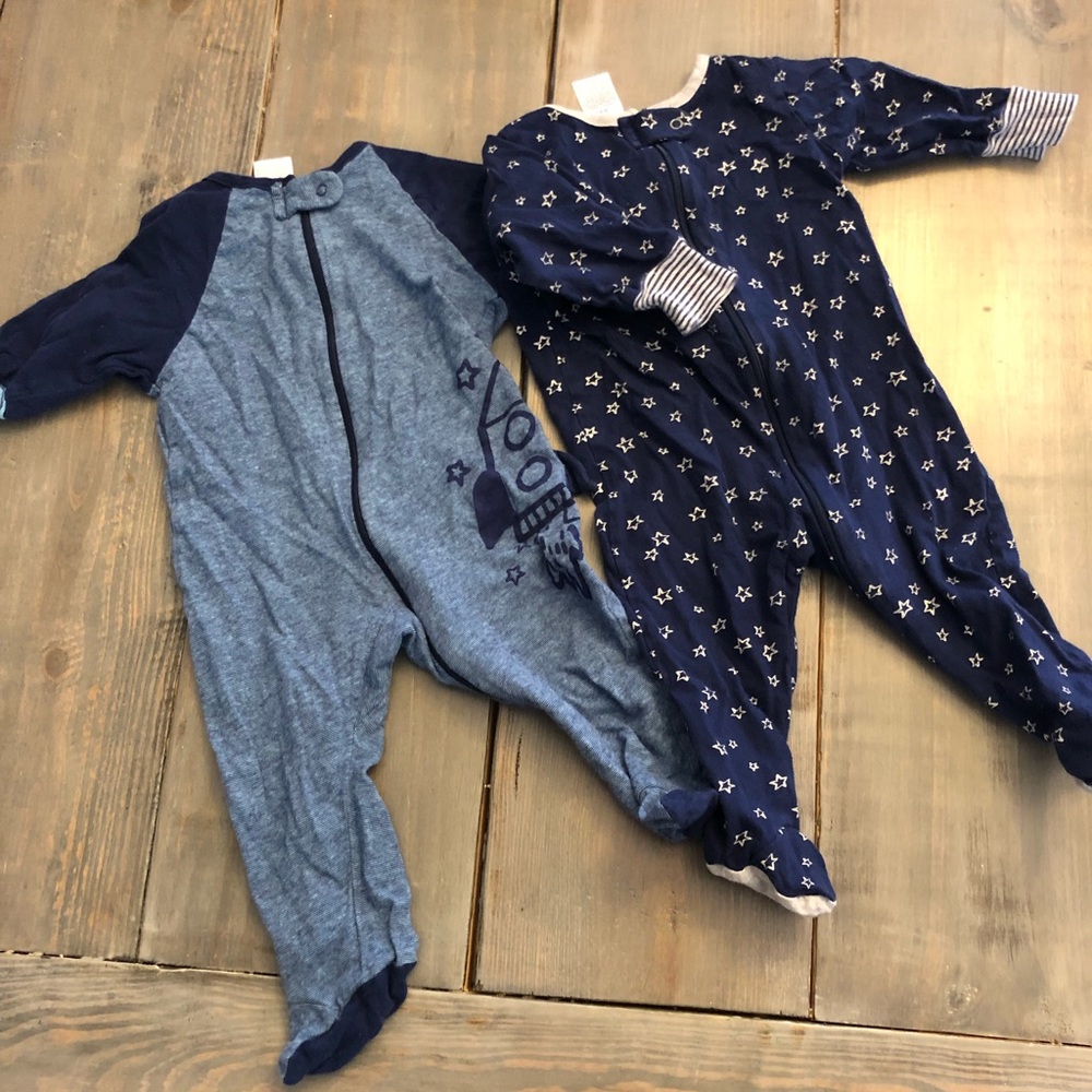 Lot of 2 organic cotton sleep and plays